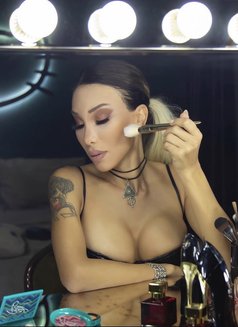 Molli - Transsexual escort in Baku Photo 1 of 16