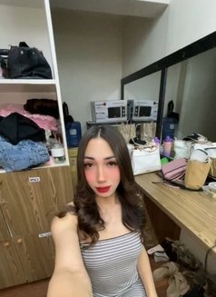 Molly Baby Cumshow - Acompañantes transexual in Makati City Photo 17 of 17