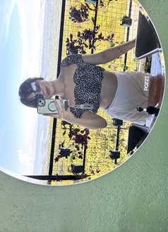 Molly Baby - escort in Manila Photo 1 of 2