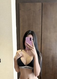 Molly (Escort/Camshow/Videos) - puta in Manila Photo 15 of 15