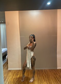 Molly - Acompañantes transexual in Manila Photo 9 of 9