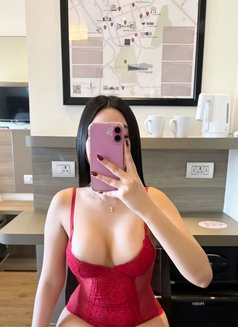 Molly (Escort/VCS/Contents) - escort in Manila Photo 17 of 18