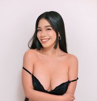 Molly - escort in Manila