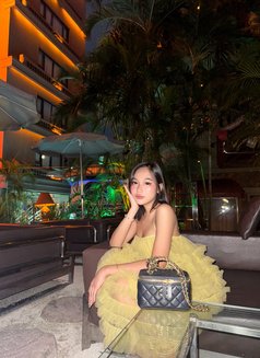 Molly Pretty Party - Transsexual escort in Manila Photo 3 of 10