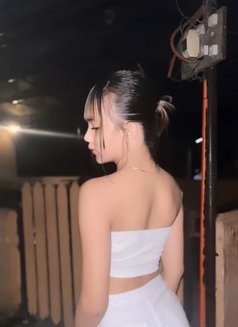 Molly - Transsexual escort in Manila Photo 3 of 5