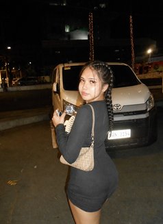 Molly - Transsexual escort in Manila Photo 5 of 10