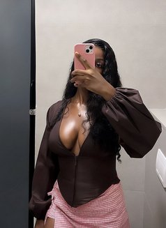 Molly - escort in Bali Photo 5 of 10