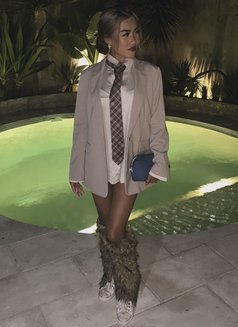 Molly - escort in Hong Kong Photo 5 of 5