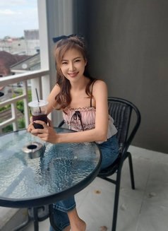 Molly Is Back to Sg Already - puta in Singapore Photo 10 of 15