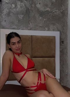 Molly - escort in Dubai Photo 7 of 21