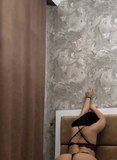 Molly - escort in Dubai Photo 12 of 21