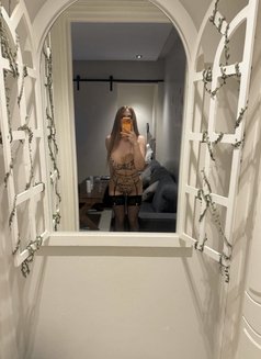 Molly - Transsexual escort in Jeddah Photo 21 of 24