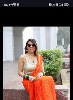 Molly - escort in New Delhi Photo 11 of 14
