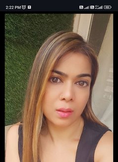 Molly - escort in New Delhi Photo 12 of 14