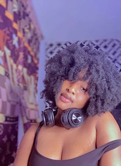 Molly - escort in Lagos, Nigeria Photo 2 of 3