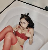 Molly Pretty Party GFE - Transsexual escort in Kuala Lumpur Photo 6 of 22