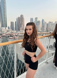 Molly - escort agency in Dubai Photo 6 of 9