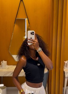 Molly - puta in Dubai Photo 13 of 13