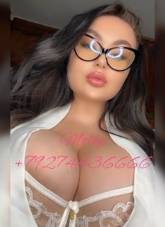 Molly SEXY CURVES BIG BOOBS in Bahrain - escort in Al Manama Photo 28 of 30