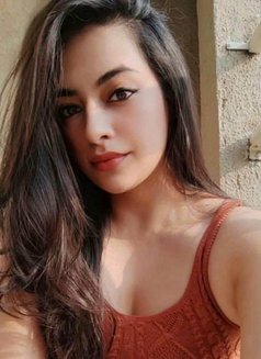 Moly - masseuse in Jeddah Photo 2 of 3