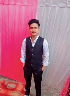 Moment Maker For Dreamers. - Acompañantes masculino in Mumbai Photo 5 of 6