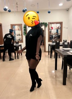 Mommy - escort in Accra Photo 4 of 5