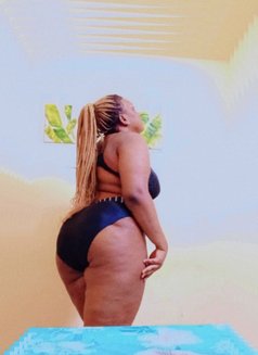 Momo 19 - puta in New Delhi Photo 5 of 6