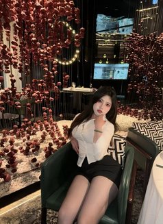 Momo - escort in Guangzhou Photo 4 of 4