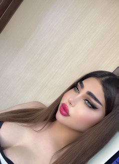 Roro - masseuse in Baghdad Photo 3 of 4