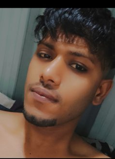 Momo - Male escort in Pune Photo 3 of 3