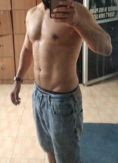 Momo - puta in Beirut Photo 2 of 2