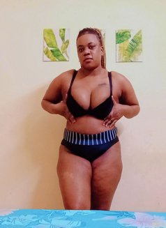 Momo - puta in New Delhi Photo 5 of 5