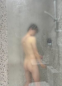 Momo - Male escort in Al Manama Photo 1 of 3