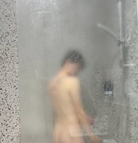 Momo both - Acompañantes masculino in Mumbai