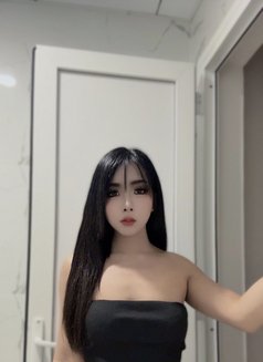 Momo Yanida - masseuse in Dubai Photo 2 of 8
