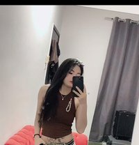uotcall and incall vip - escort in Muscat Photo 4 of 5