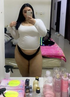 Chubby Lady Azaibah - masseuse in Muscat Photo 3 of 10