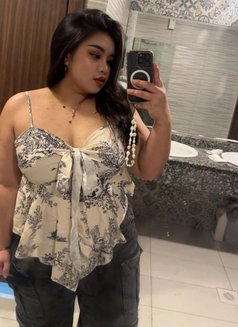 Chubby Lady Azaibah - masseuse in Muscat Photo 7 of 10