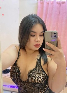 Chubby Lady Azaibah - masseuse in Muscat Photo 9 of 10