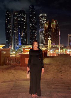 VIP model Mona - Transsexual escort in Abu Dhabi Photo 2 of 16