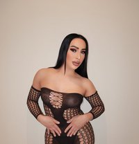 Mona both big monsters - Transsexual escort in Riyadh Photo 1 of 8