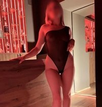 Mona - escort in Amsterdam