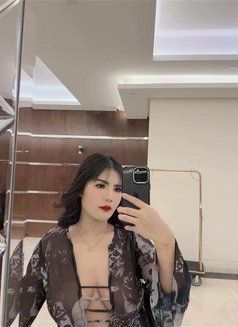 Mona - escort in Al Manama Photo 10 of 27