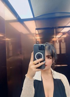 Mona - escort in Khobar Photo 3 of 14