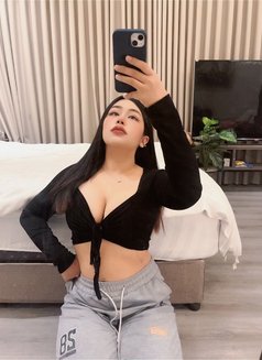 Mona - escort in Riyadh Photo 17 of 19