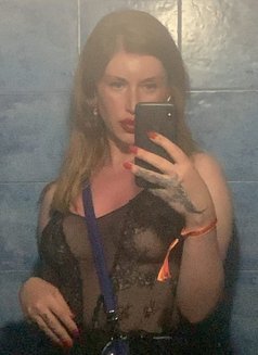 Mona - Acompañantes transexual in Paris Photo 1 of 10