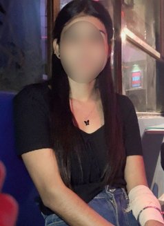 Mona - escort in New Delhi Photo 2 of 3