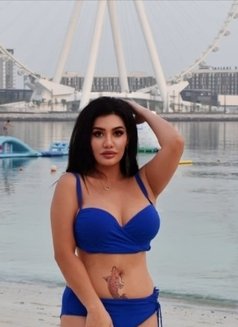 Mona Indian Milf - puta in Abu Dhabi Photo 3 of 3