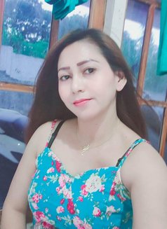 Mona - escort in Madinah Photo 3 of 4