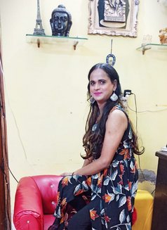 Mona Love - Transsexual escort in New Delhi Photo 1 of 9